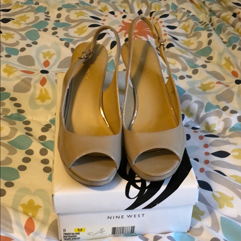 Nine West taupe peep toe heels
